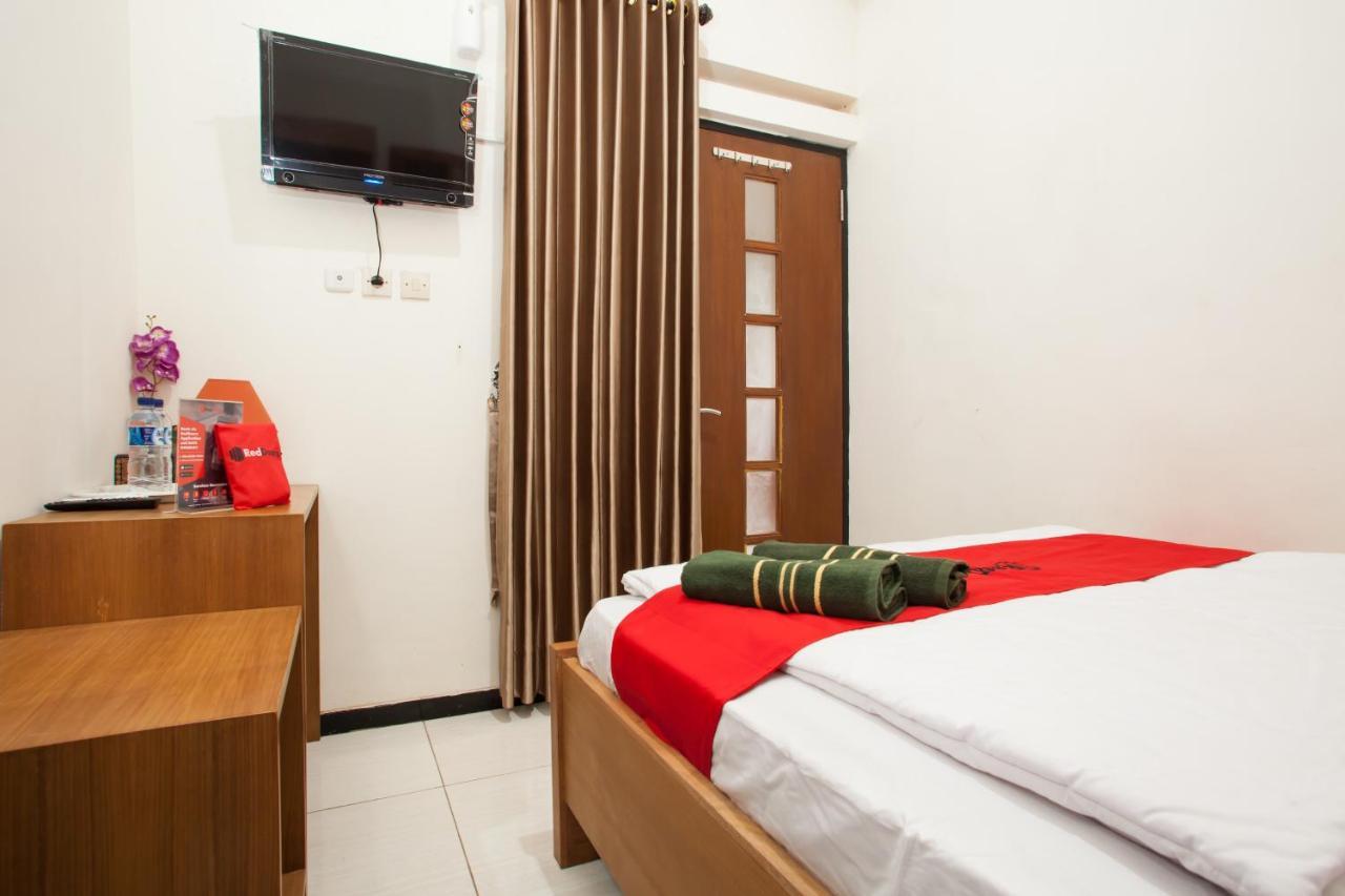 Reddoorz Syariah Near Singha Merjosari Park Malang Buitenkant foto